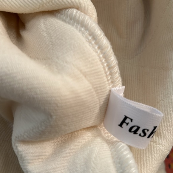 Fashion Nova Pant Set - Picture 5 of 5